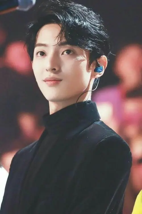 赵天宇凌晨发文疑控诉公司 随后秒删