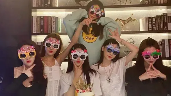 潘玮柏娇妻宣云晒聚会照 姐妹团长相太相似