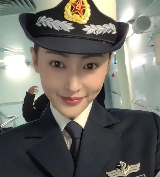 张天爱公司发声明 称网传照片是杀青宴合照