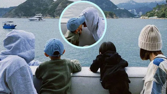 余文乐晒一家四口背影照 与儿子亲亲画面温馨