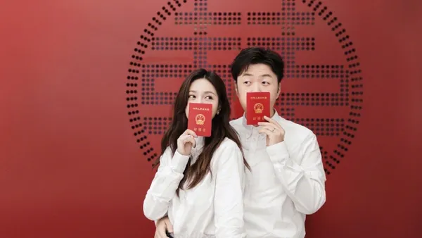 杜海涛沈梦辰晒领证照官宣结婚:天上的喜鹊叫乖乖