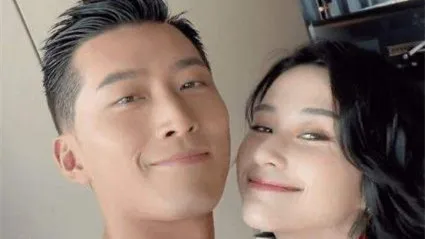 窦骁否认与何超莲奉子成婚：有啥事儿会告知滴