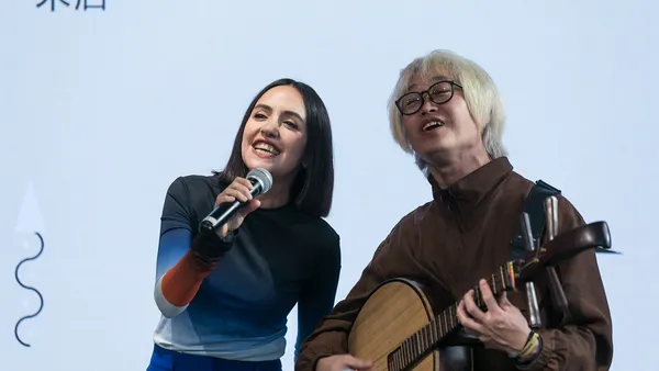 超越と自己超越のフランス語イベント月