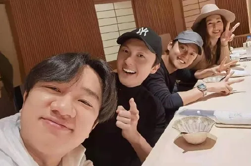 同飞机乘客确诊！王祖蓝成密接正接受7天隔离