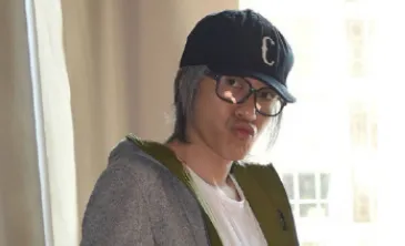 周星驰经纪人转述其为MU5735祈福