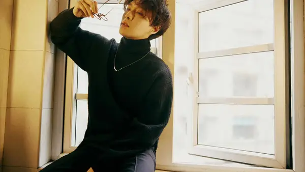 Zhang Yixing's new song "jiu" was launched worldwide, and a glass of "wine" was offered to the world for a long time