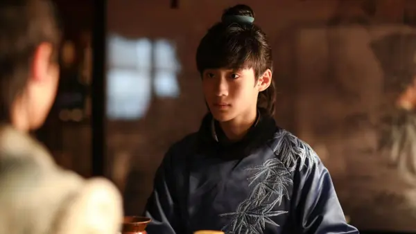 边天扬取得北电表演专业合格证 角色不受限未来可期