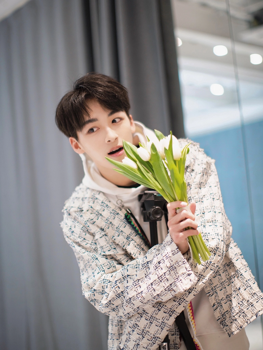 08 何洛洛生日写真