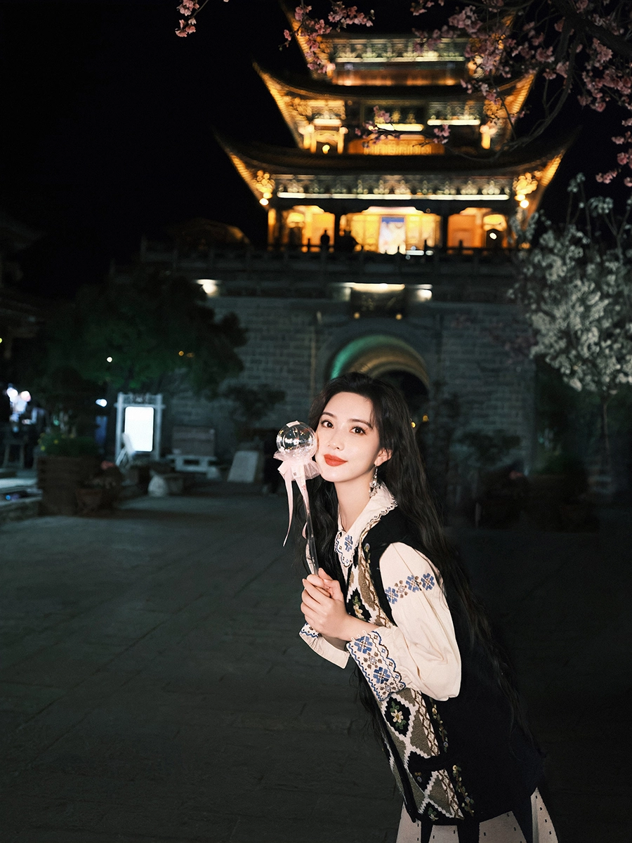 01 孟子义大理古城夜游大片