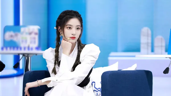 Xu Yiyang's two variety shows hit at the same time. He has two jobs and seamlessly switches between sadness and excitement