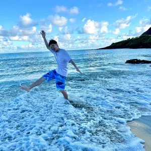 向粉丝报平安？林志颖微博账号空降超话签到