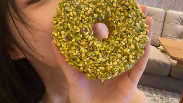 张子枫怼脸自拍清秀灵动 随拍分享少女心事9张