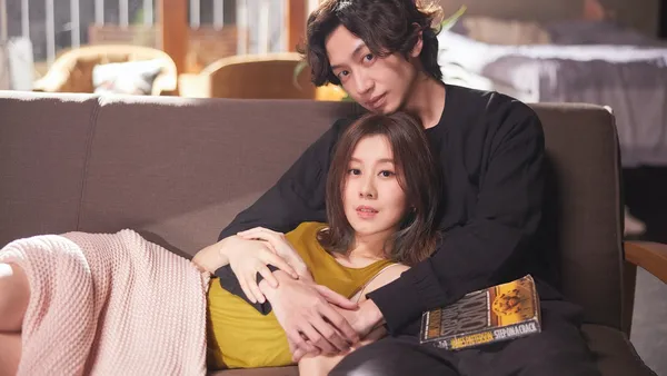 The second wave of Bai an's new album featured "just MV online" and "current relationship" resonated.