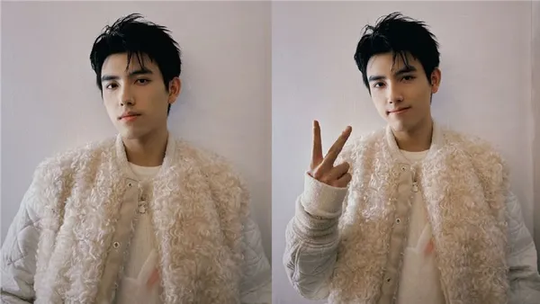 陈飞宇晒六宫格帅照 阿瑟拍照也是万年不变的剪刀手