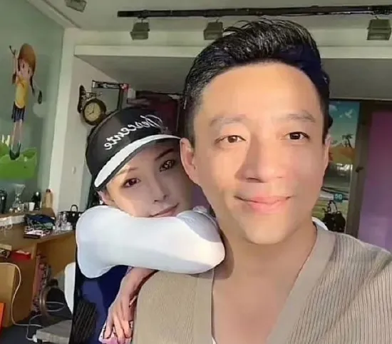 张颖颖评论区回怼网友 直言谁接触汪小菲家谁会疯