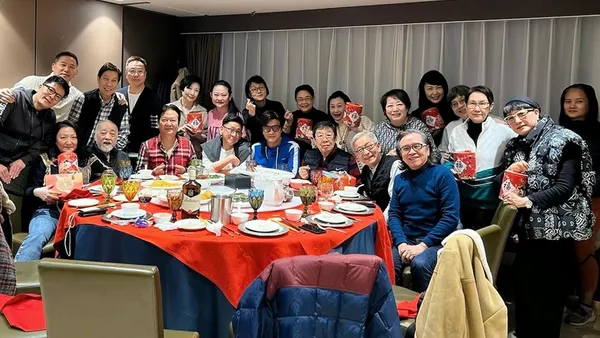 胡枫91岁大寿众星云集好热闹 修哥身材挺拔精神状态好