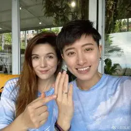 “落走甜心”のヒロイン鄭きれいさんは昨年520にプロポーズされたことを明らかにした