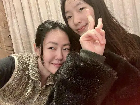 Wu Qingfeng commented on the paintings of the eldest daughter, S, and made netizens laugh with verbal humor.