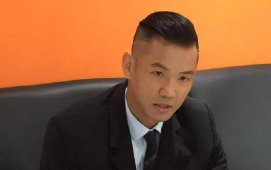 黑涩会美眉大牙指控陈建州性骚扰 发文写下遭遇