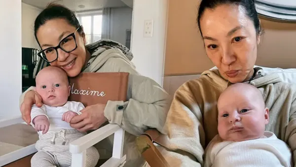 Yeoh Ziqiong and Jean Todd directly upgraded after marriage as grandmother holding grandson group photo
