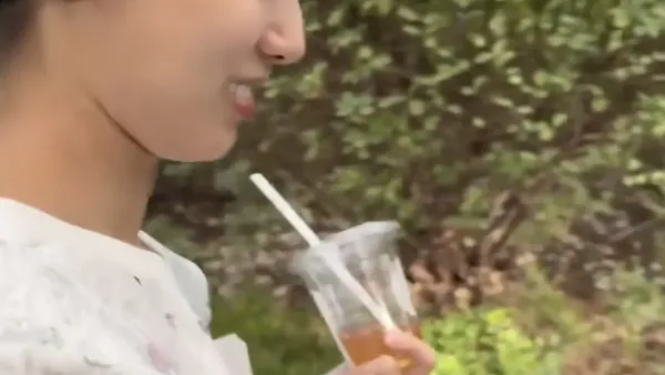 Huang Zitao complained that Xu Yiyang took a book to the gym: Tell me I have been reading for four or five days, but I haven't even opened a page yet