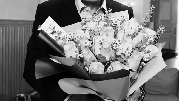 TVB资深演员许绍雄因病去世终年76岁