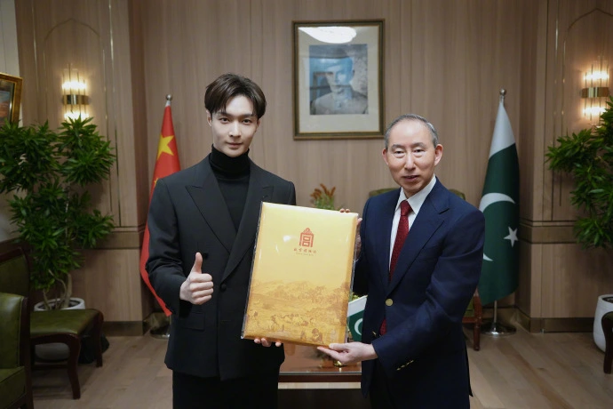 音乐为桥，心意相通：张艺兴的跨文化使命