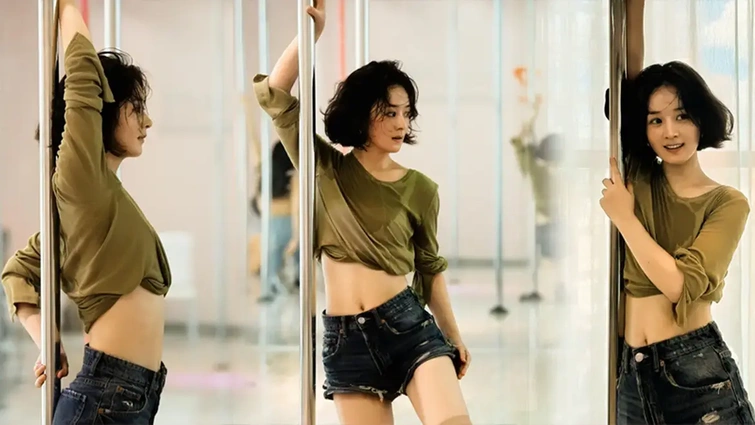 赵丽颖跳钢管舞腹肌线条吸睛 腰肢纤细性感又迷人